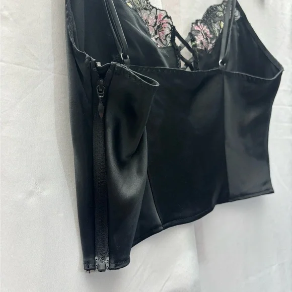 Victoria's Secret Black Floral Lace-Up Cami - Picture 4 of 9